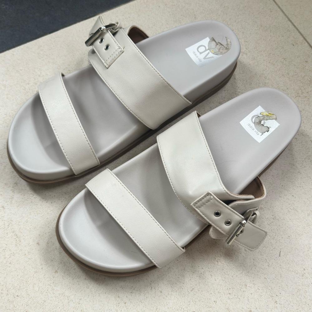 Dolce Vita Cream Double Strap Sandals / Size 9.5